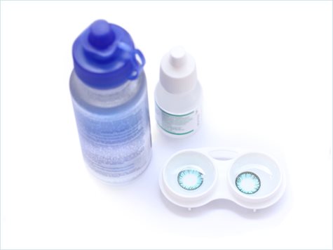 Contact lenses, cleaning liquid and saline solution