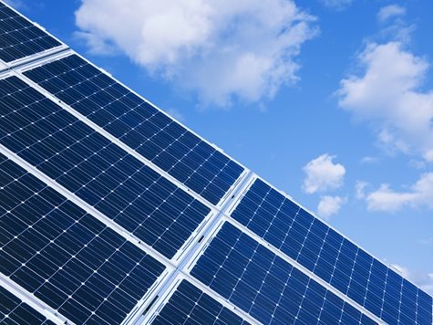régulation de débit dans la production de cellule photovoltaïque