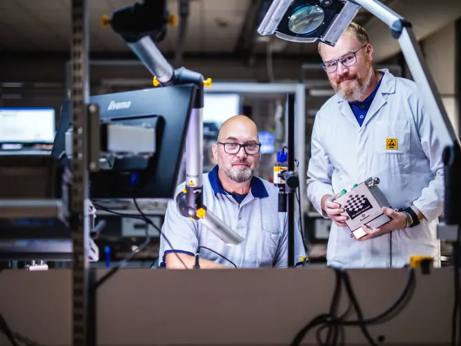 Supercritical fluid measurement and control